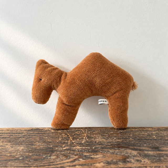 ÉCHAPPER ｜ Raw brown camel rattle
