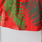 フラダンス 衣装 パウスカート レッド系 Lanai 日本製 ハワイアンプリント アロハ フラ ダンス レッスン 練習 シングル スカート フレア 華やか 鮮やか かわいい おしゃれ 軽やか グリーン系 赤 緑 ホワイト系 白 リゾート 軽量 カジュアル エレガント