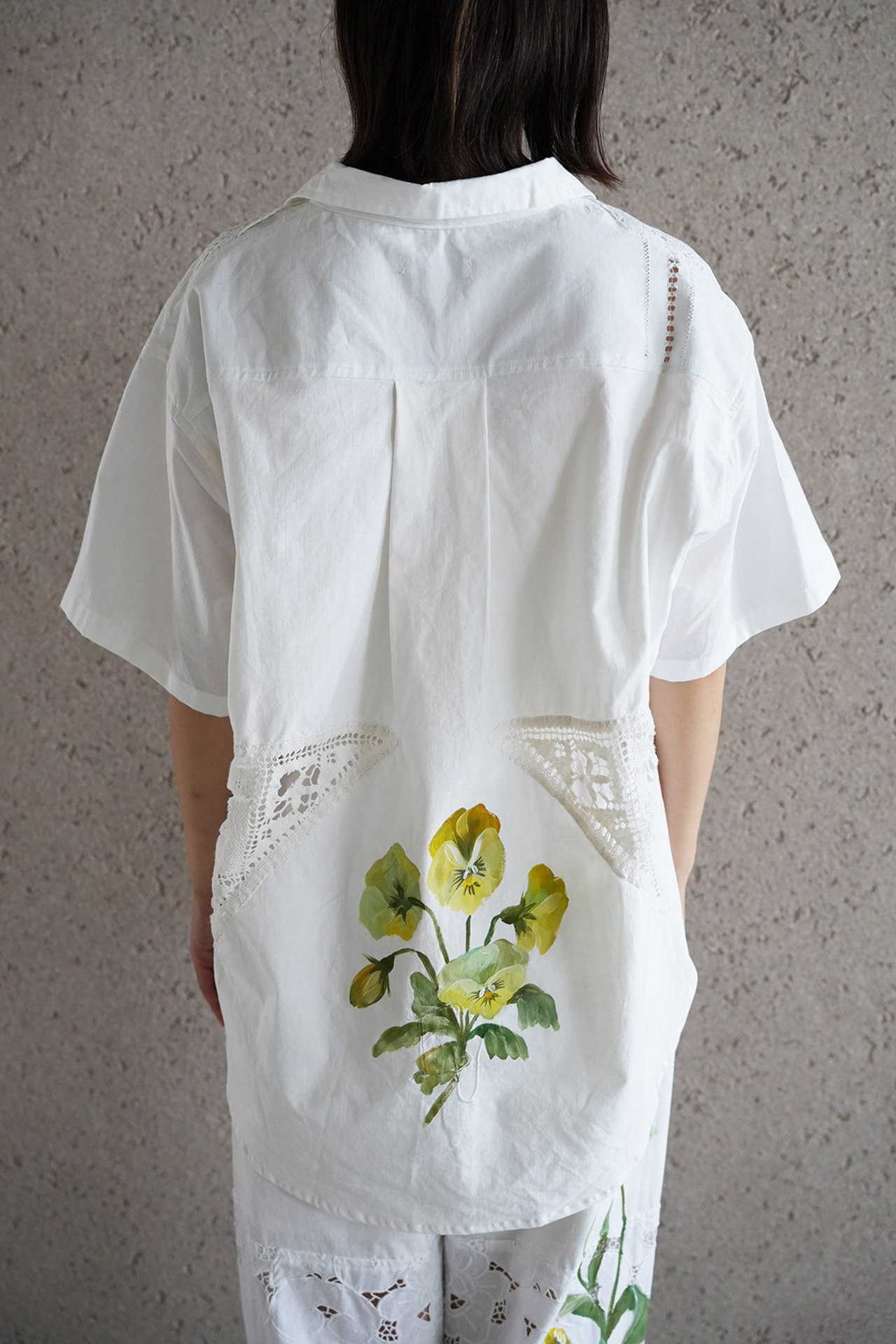 lace open collar shirt leaf