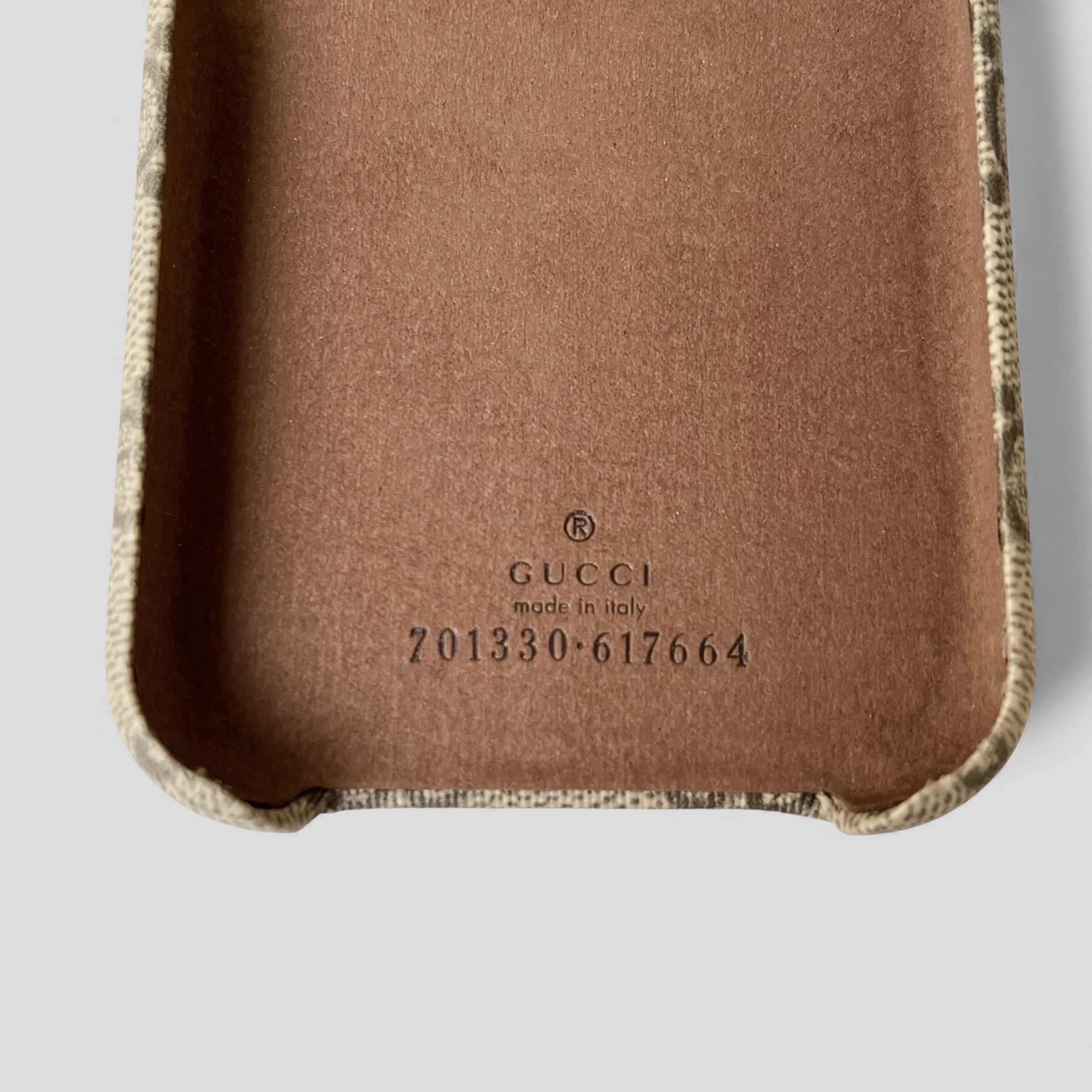 GUCCI グッチ GGスプリーム iPhone13 ケース 701330 | BRAND RESORT