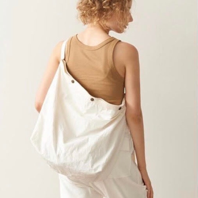 [ kha:ki ]  Shoulder Bag / WHITE