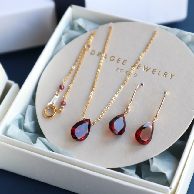 ［Necklace＆Earrings］Christmas coffret/14kgf ガーネット