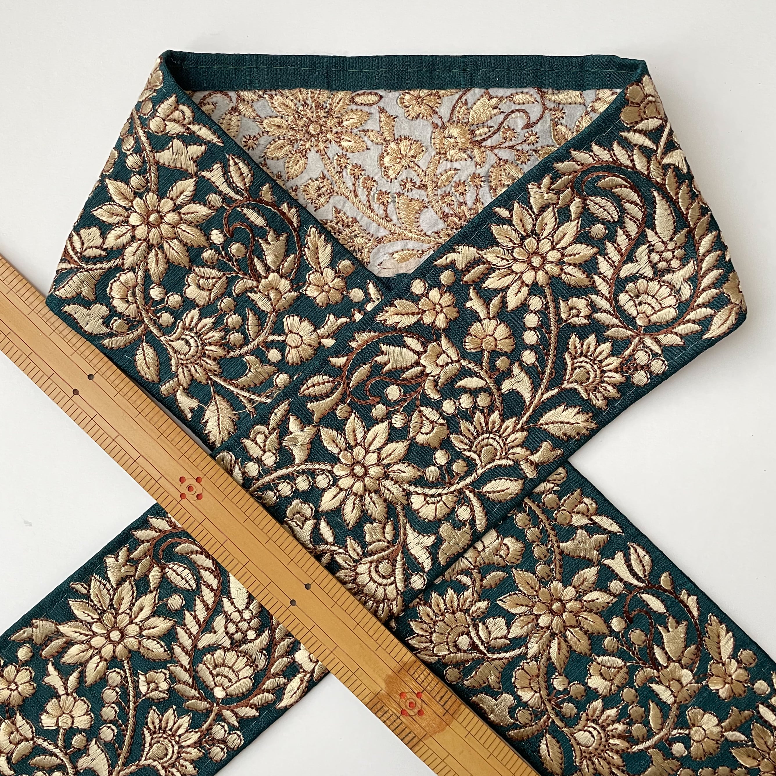 50cmカット】ins0346ペイズリー単色 ダークグリーン インド刺繍 50cmカット】ins0346ペイズリー単色 ダークグリーン インド刺繍