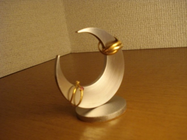 リングスタンド 指輪スタンド アクセサリーケース 三日月リング 