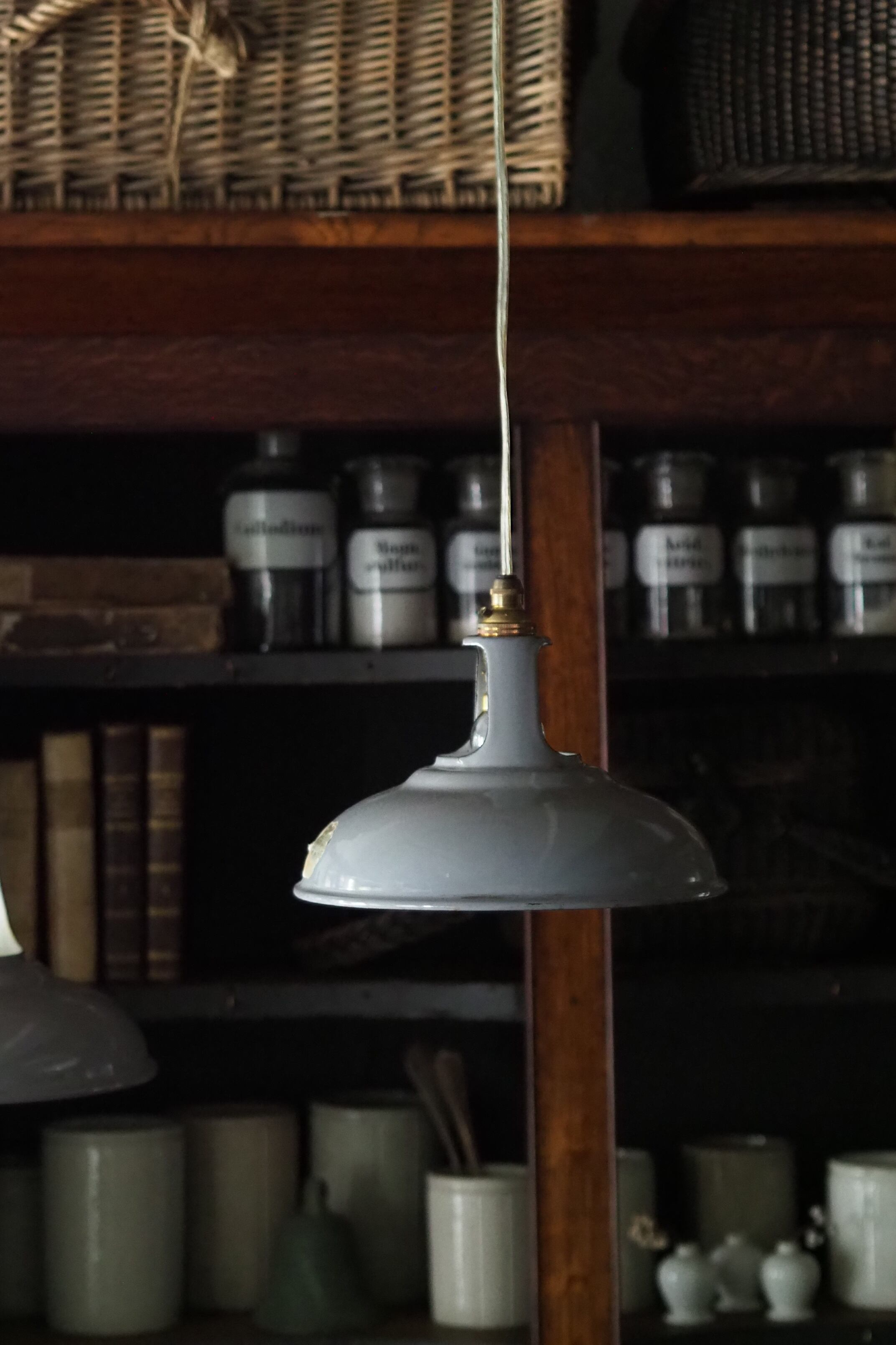 グレーのエナメルシェードランプ No.1-vintage enamel shade pendant