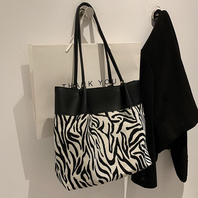 パターンオータムウィンターショルダーバッグ 秋物 冬物 トートバッグ Tiancai_Wing_Bag10311048182