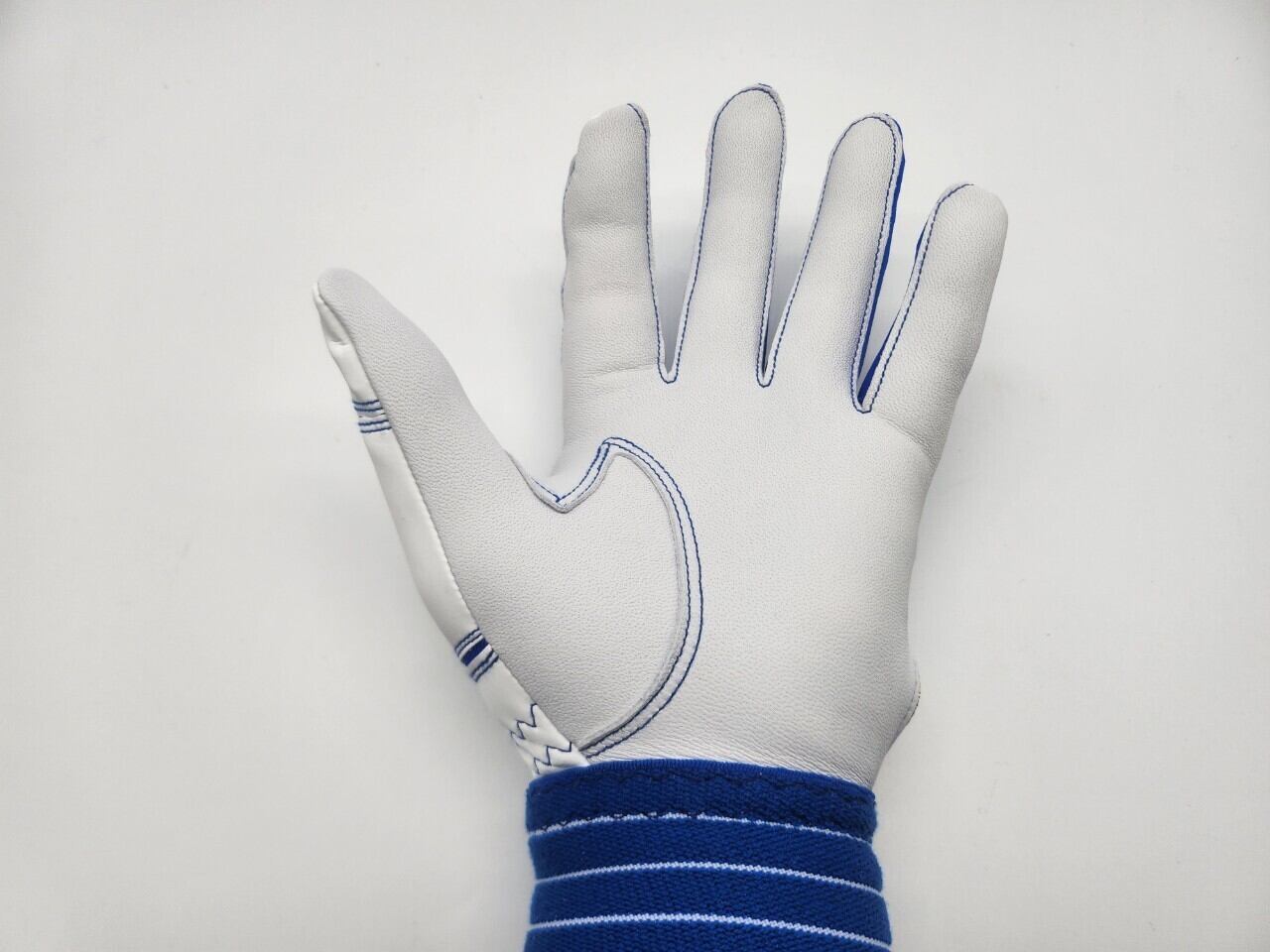 2025年NEWモデル バッティンググラブ ホワイト×ブルー シングルベルト