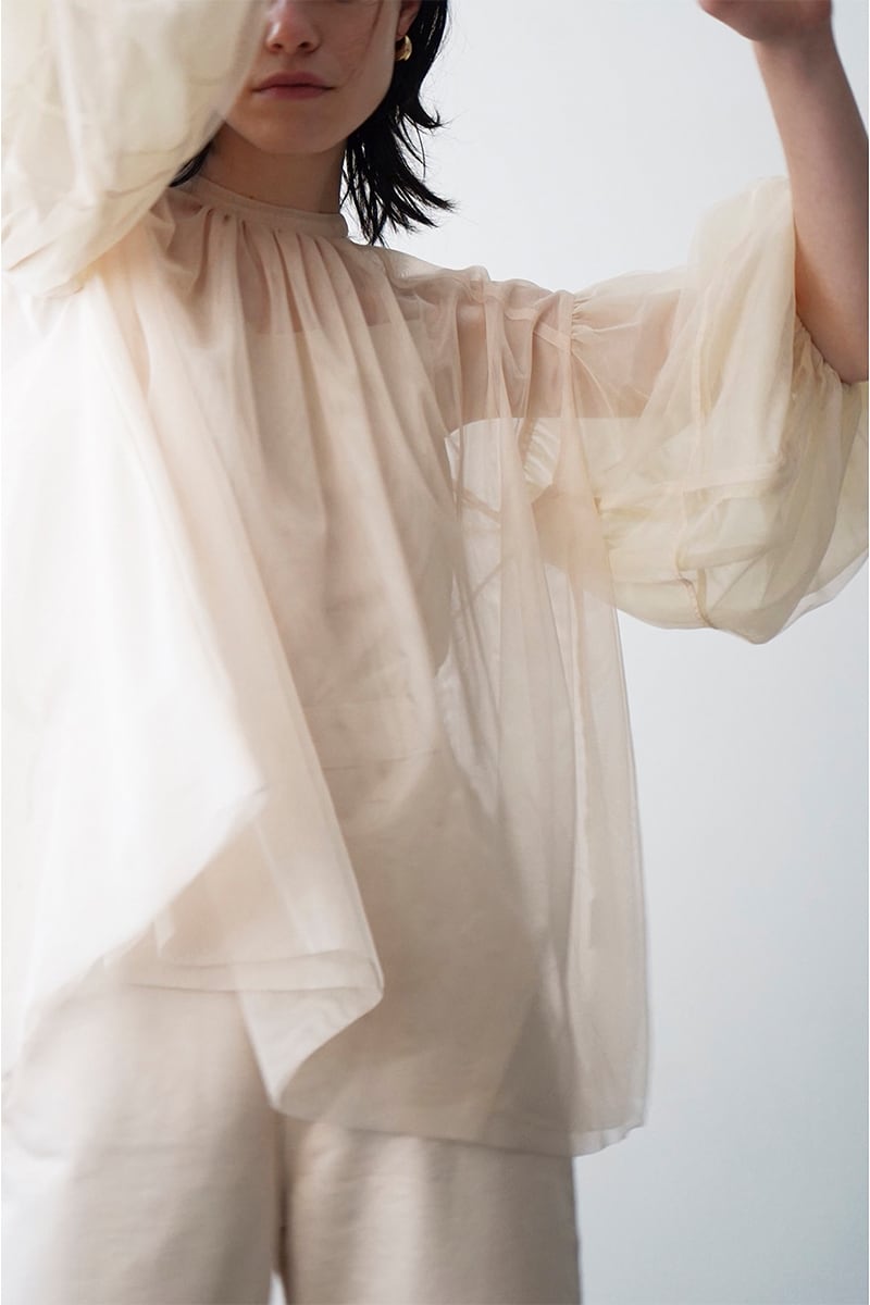 CLANE(クラネ) SHEER TULLE BALLOON SLEEVE TOPS シアーチュール