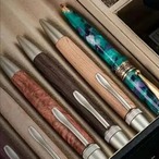 ペン収納ボックス　コレクションボックス　ペンディスプレイ　ディスプレイボックス　大容量　木製　鍵付き　黒　ペンボックス　万年筆  父の日　ギフト　１２ビット