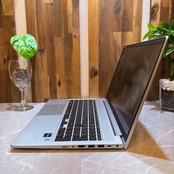 【極美品 2021年式】HP ProBook 450 G8 / 第11世代 Core i7-1165G7 / メモリ16GB / SSD256GB