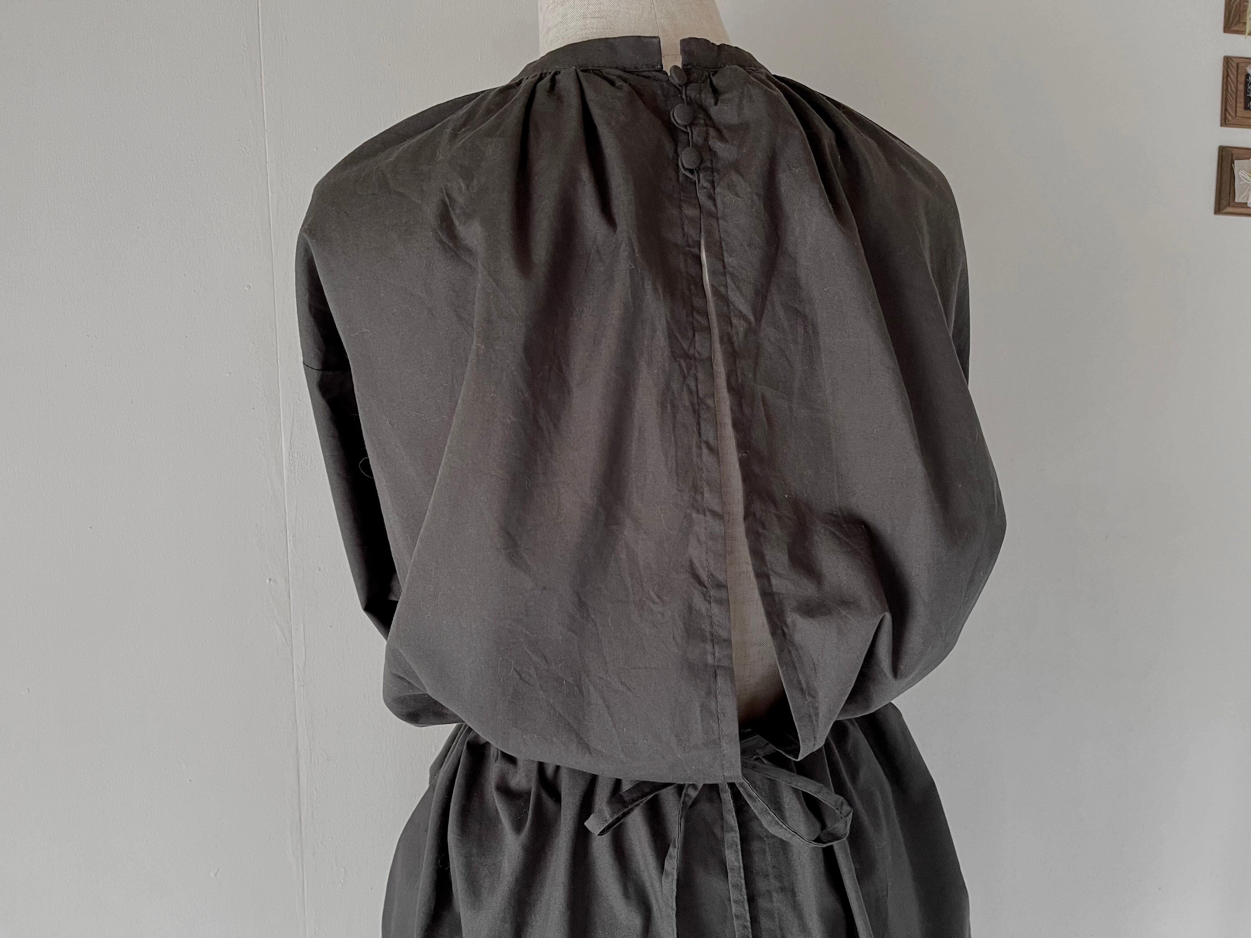 エプロンワンピース