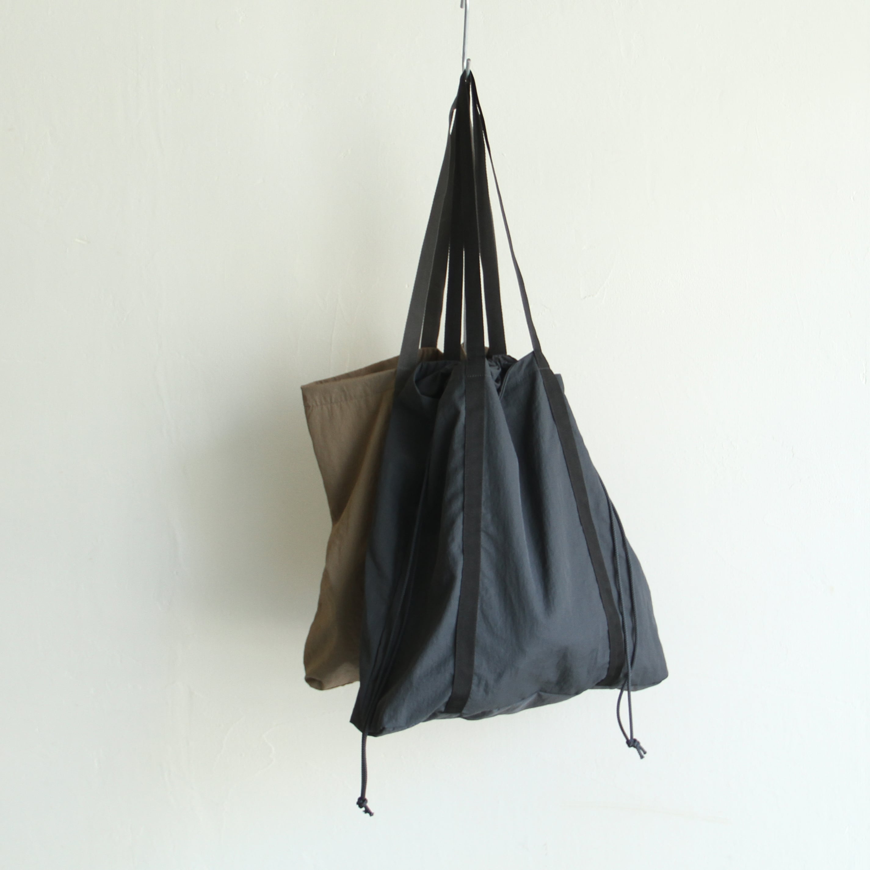 STILL BY HAND Nylon tote bag