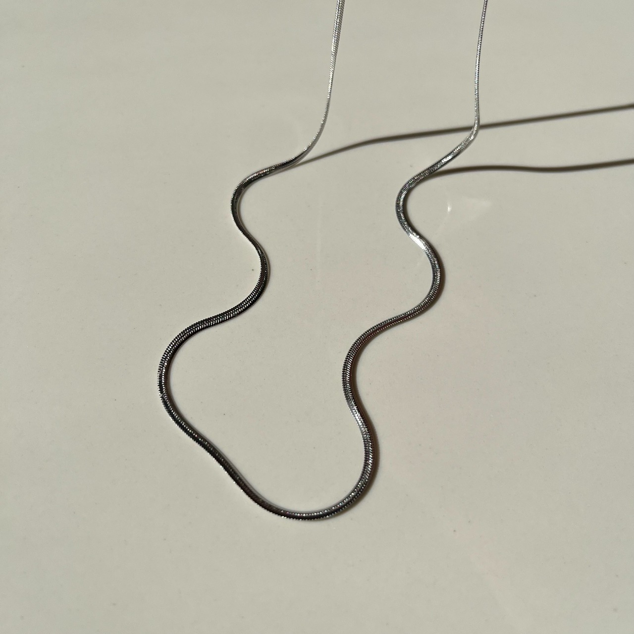 [silver］スネークチェーンネックレス［SSN026］