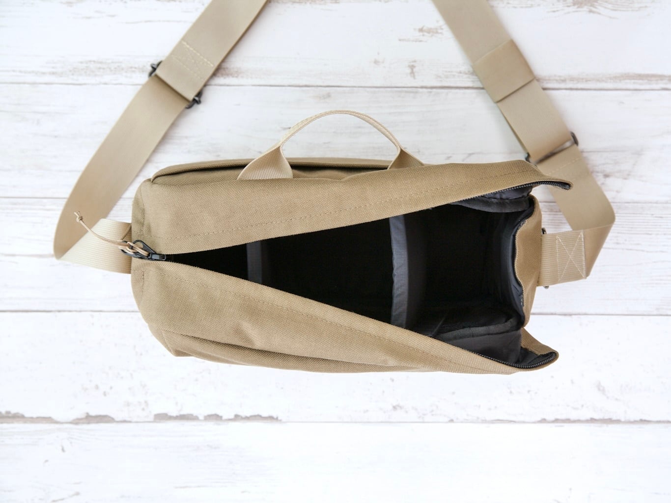 Lunch Box＜Coyote＞ | new trip