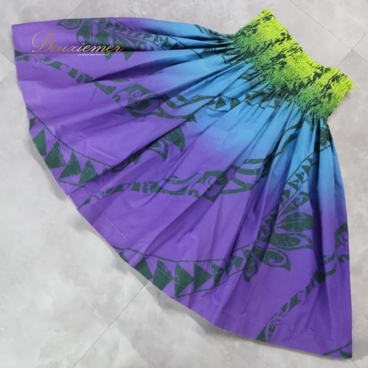 フラダンス 衣装 パウスカート プアラニ パープル系 PUALANI カヒコ柄 グラデーション グリーン系 ブルー系 シングル シンプル かわいい 華やか 鮮やか 明るい 紫 青 緑 黄緑 ハワイアン アロハ ハワイアンプリント フラ ダンス レッスン 練習