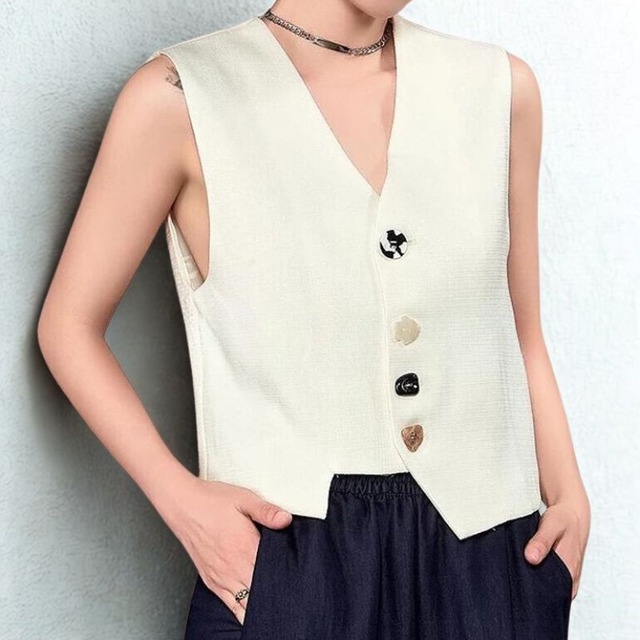 Irregular button V neck vest 2 colors　V2304