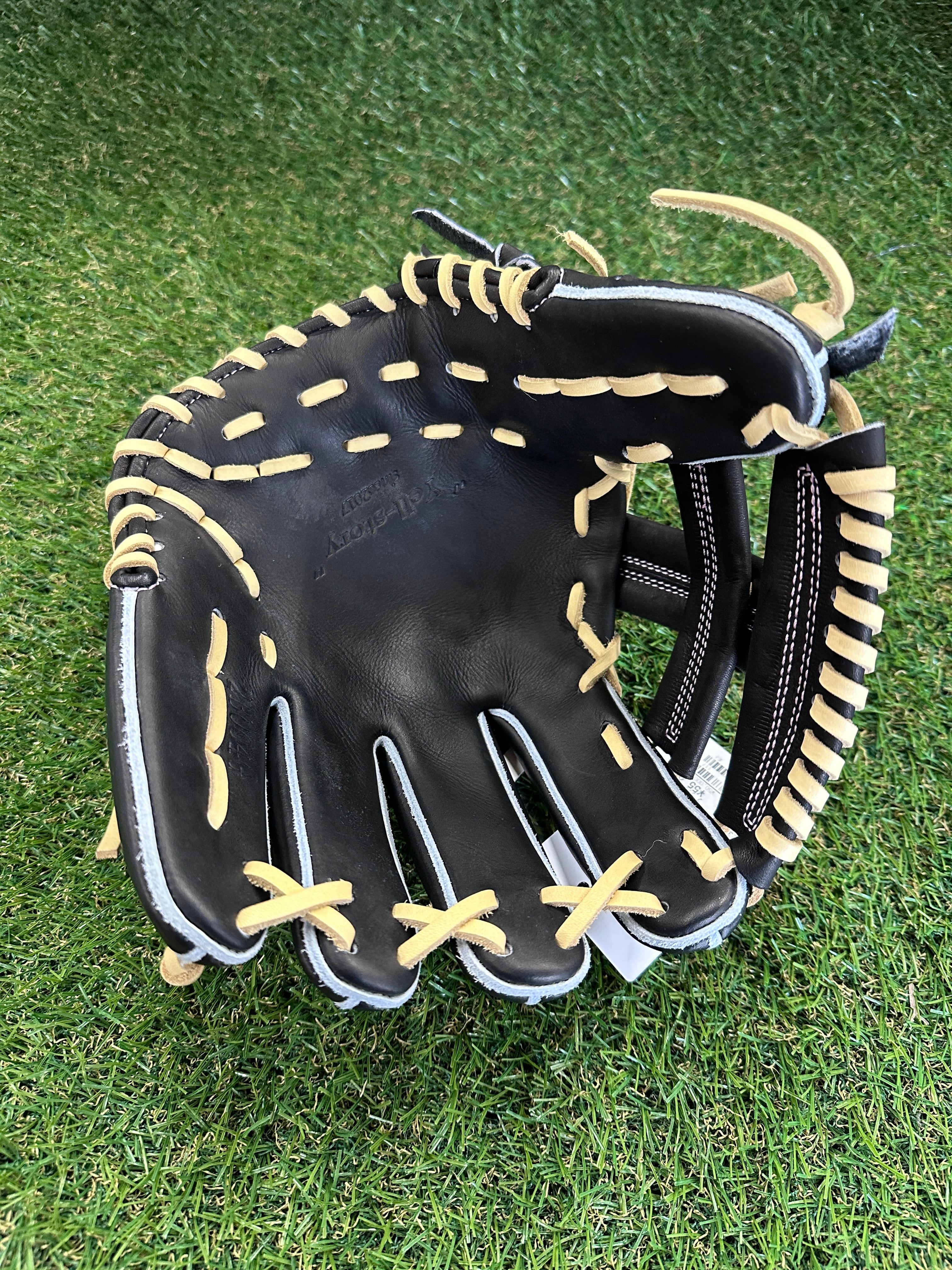 2B004 エールストーリー | コヤナギスポーツ