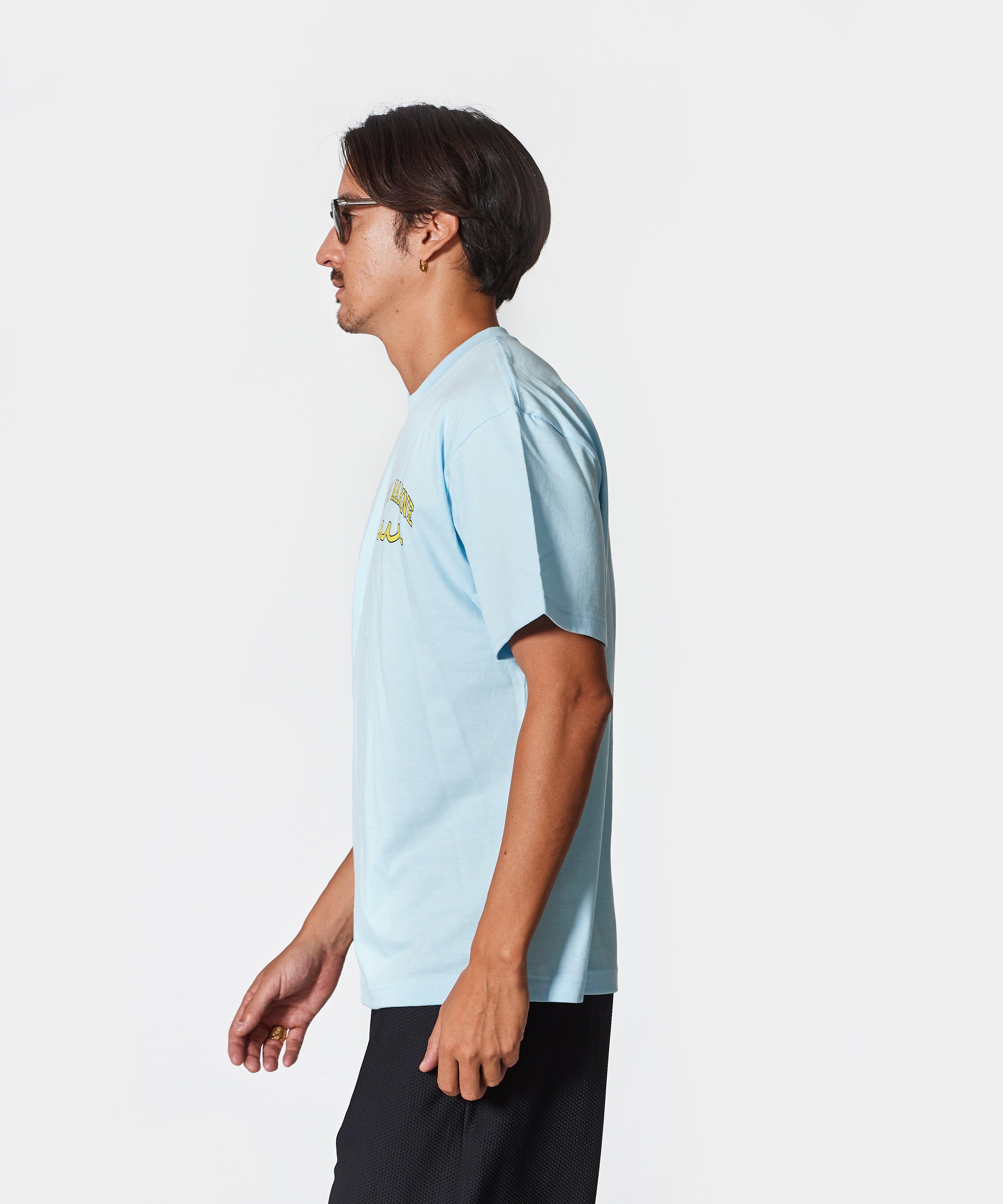 muta MARINE × ACANTHUS カレッジロゴ Tシャツ | ACANTHUS ONLINE STORE