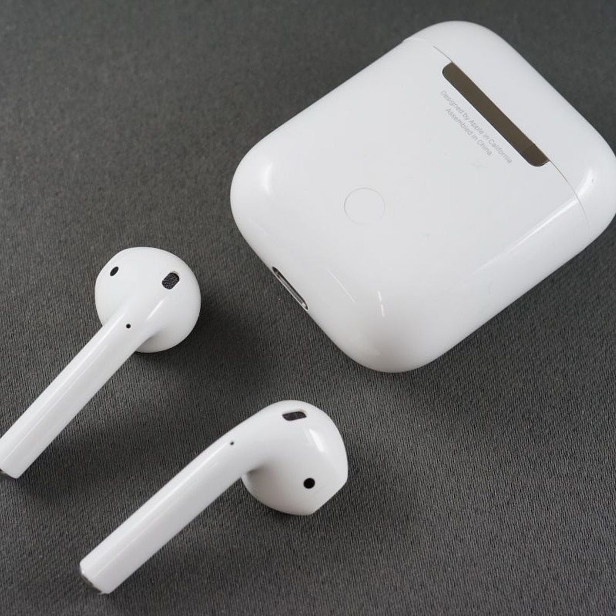 AirPods2 第2世代with Charging Case MV7N2J/A - tsm.ac.in