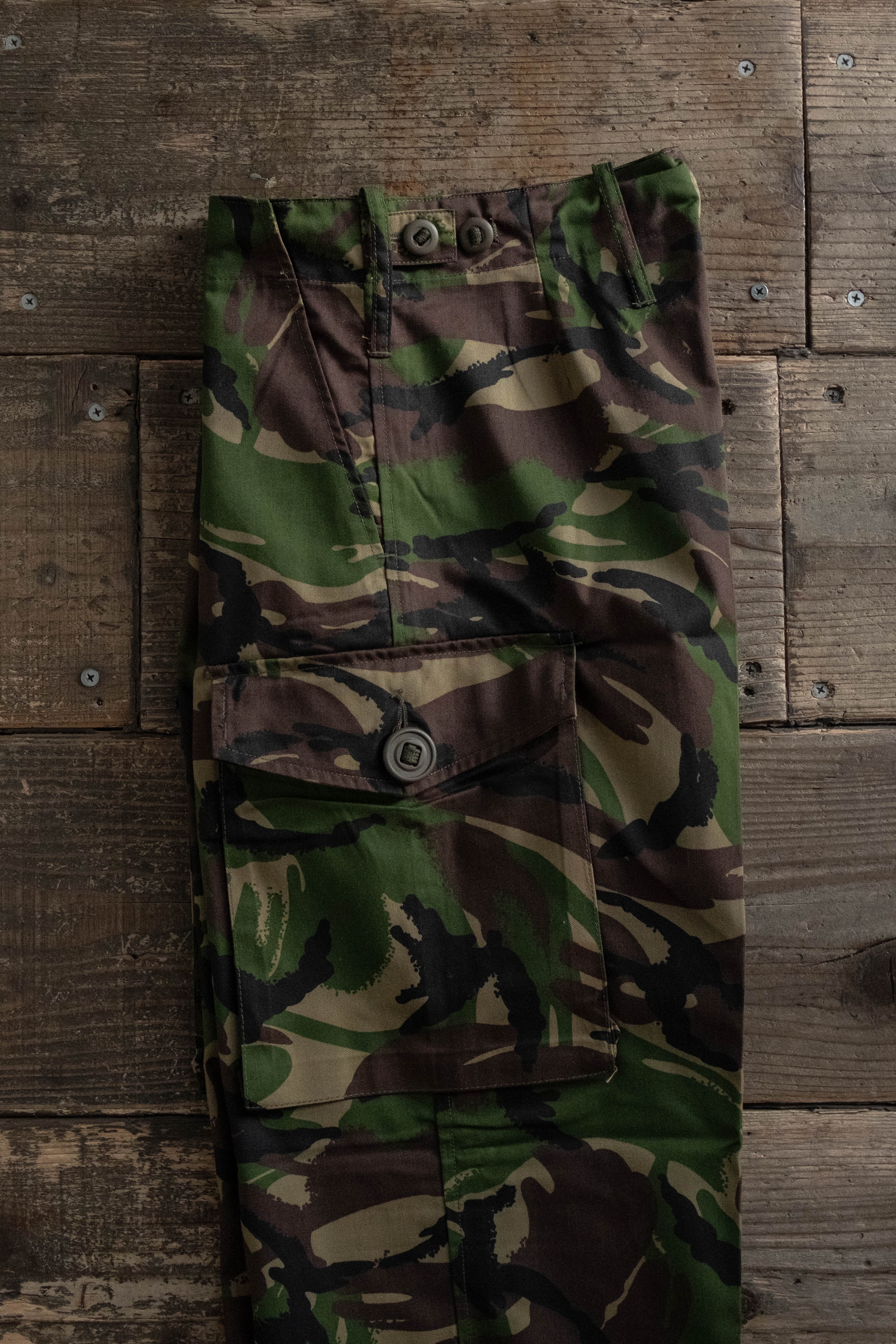 イギリス軍 DPMカモのカーゴパンツ 裾上げ済み | militaria & encore