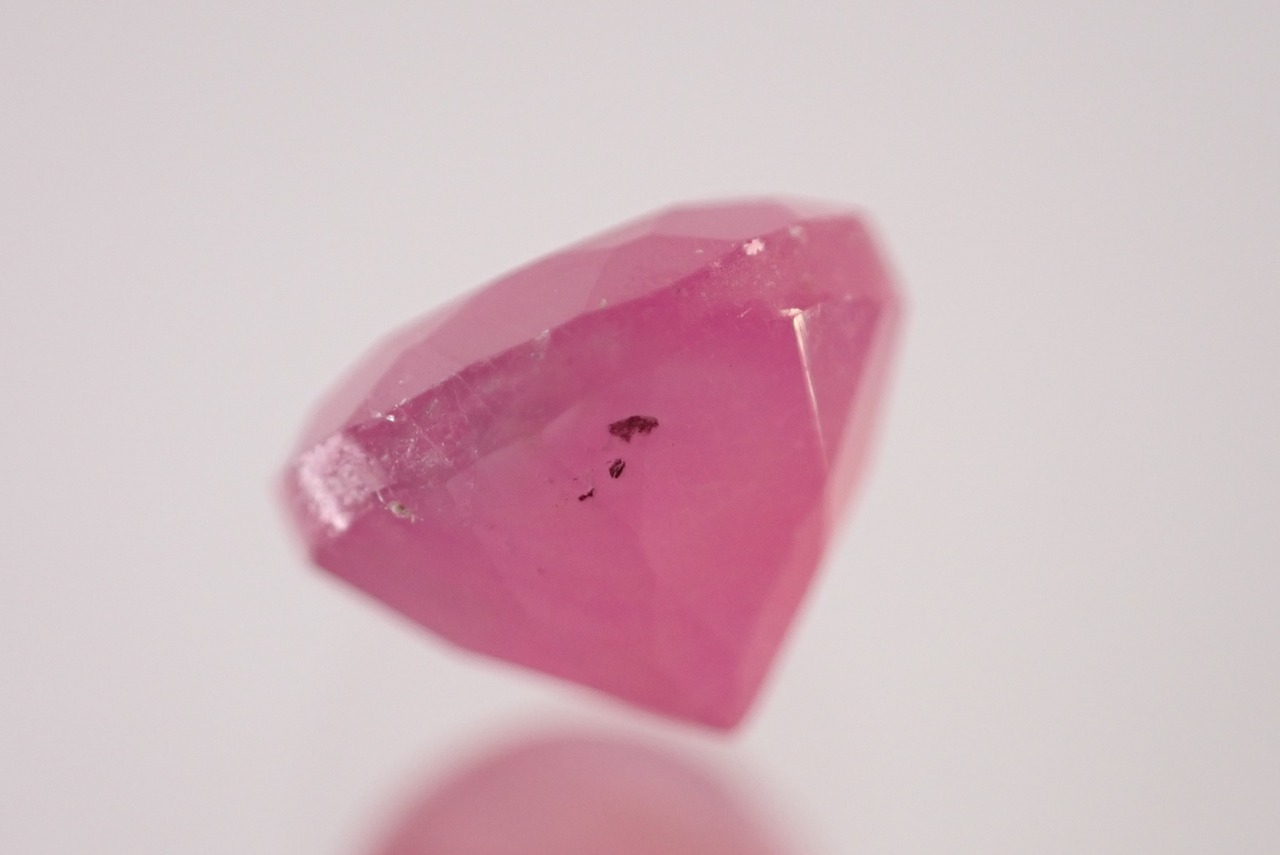 ピンクサファイア　1.36ct　[E10-9]