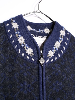 "刺繍×花" zip-up knit jacket