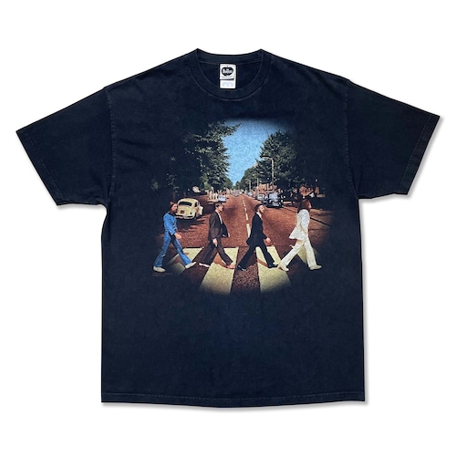 The Beatles Abbey road Graphic Tee The Beatles Abbey road Graphic Tee