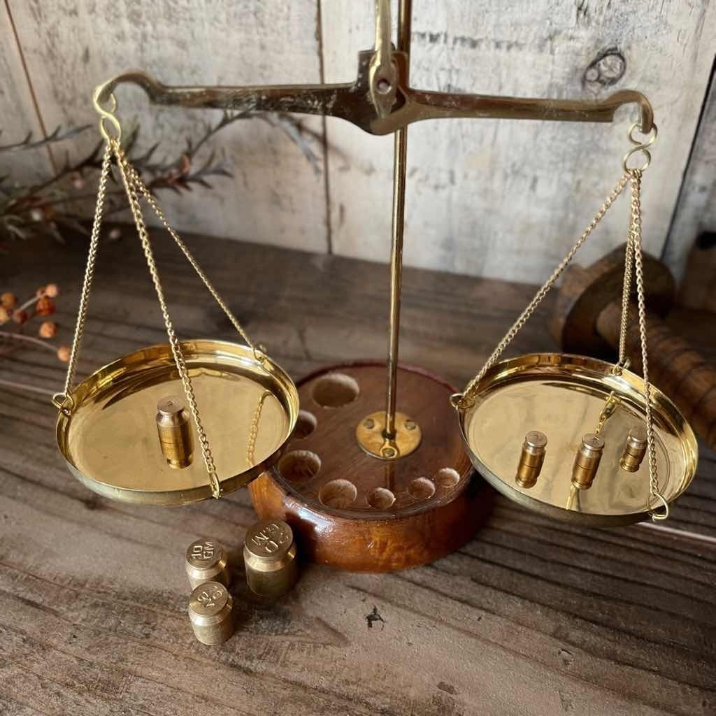 AUTENTICO 天秤オブジェ L｜重り付き ゴールド | 雑貨店 Pushuke.