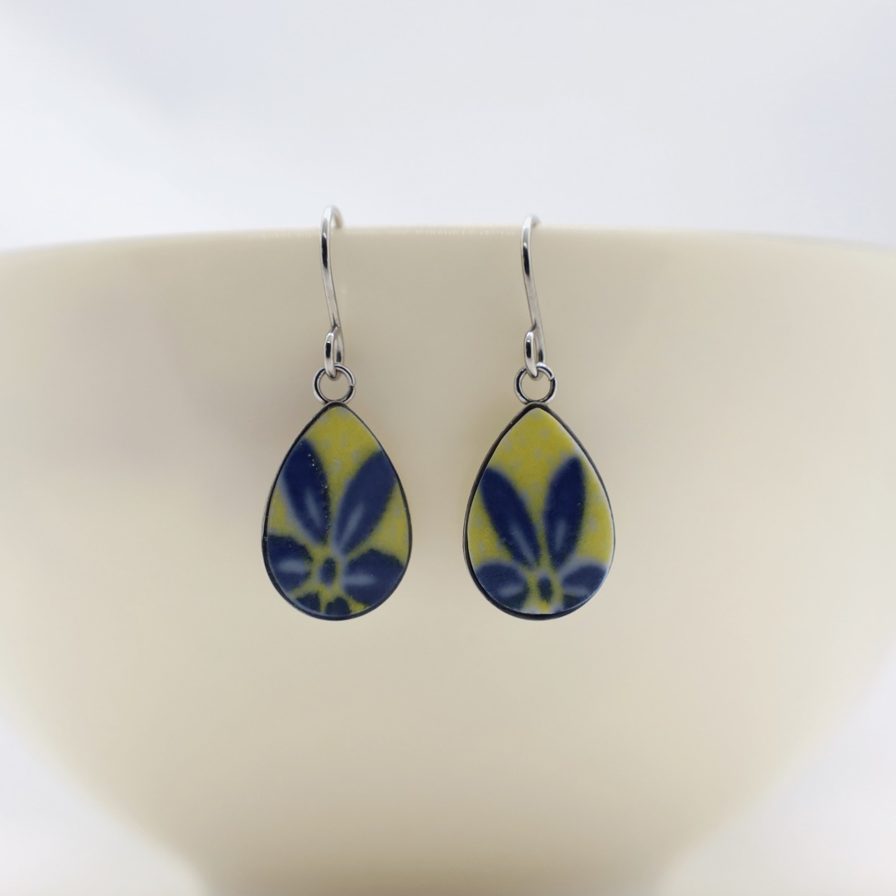 Framed earrings14