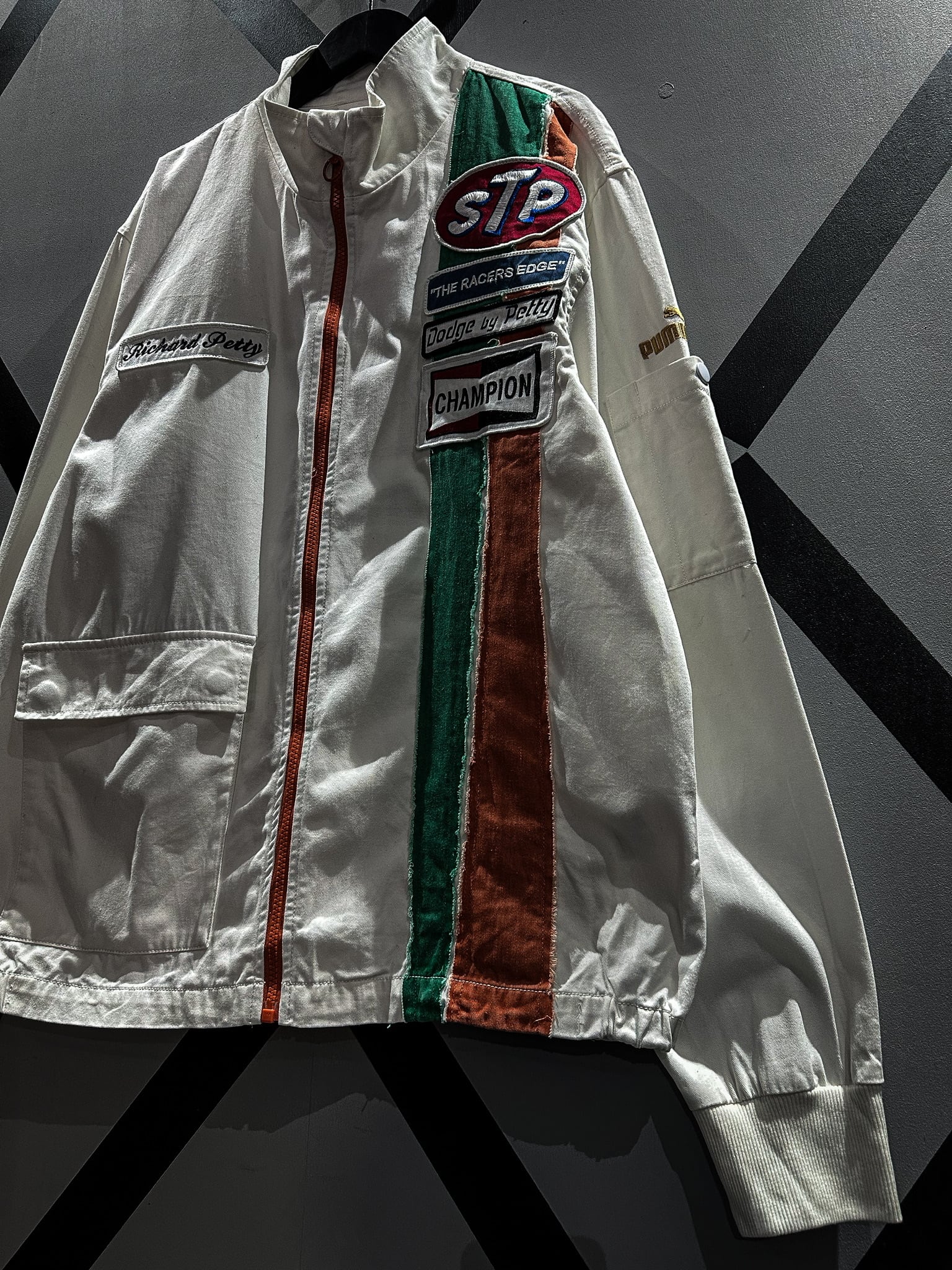 ba0e65146a84947e6381500eb68a48