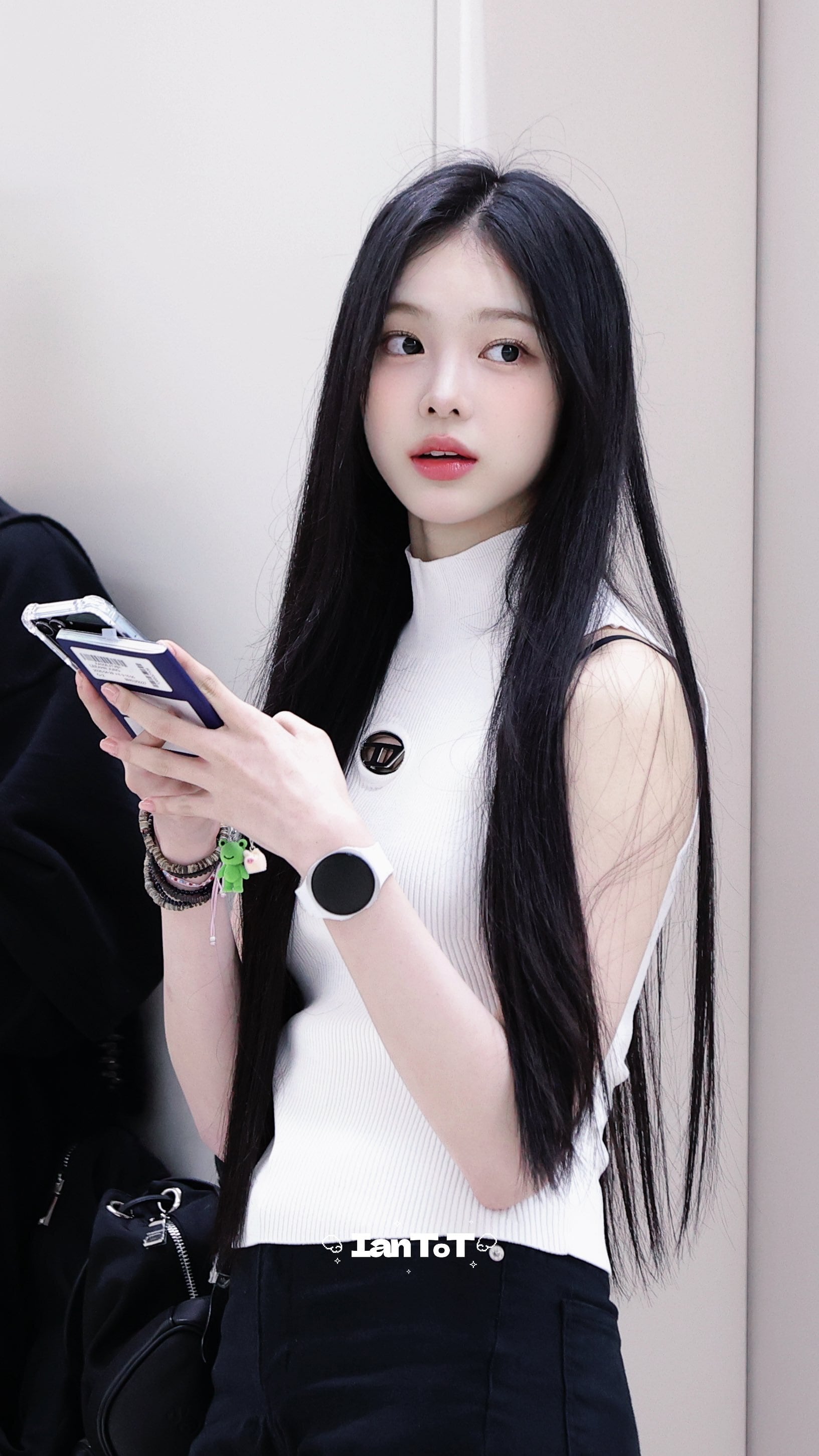 ☆Hearts2Hearts イアン 着用！！【DeDerit】cute velvet mini frog