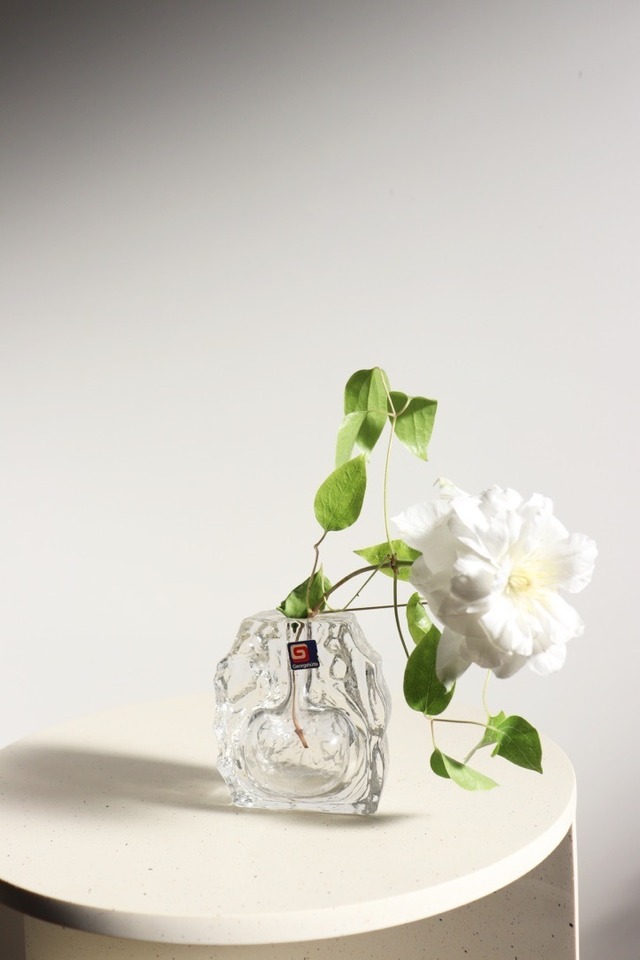 clear art vase