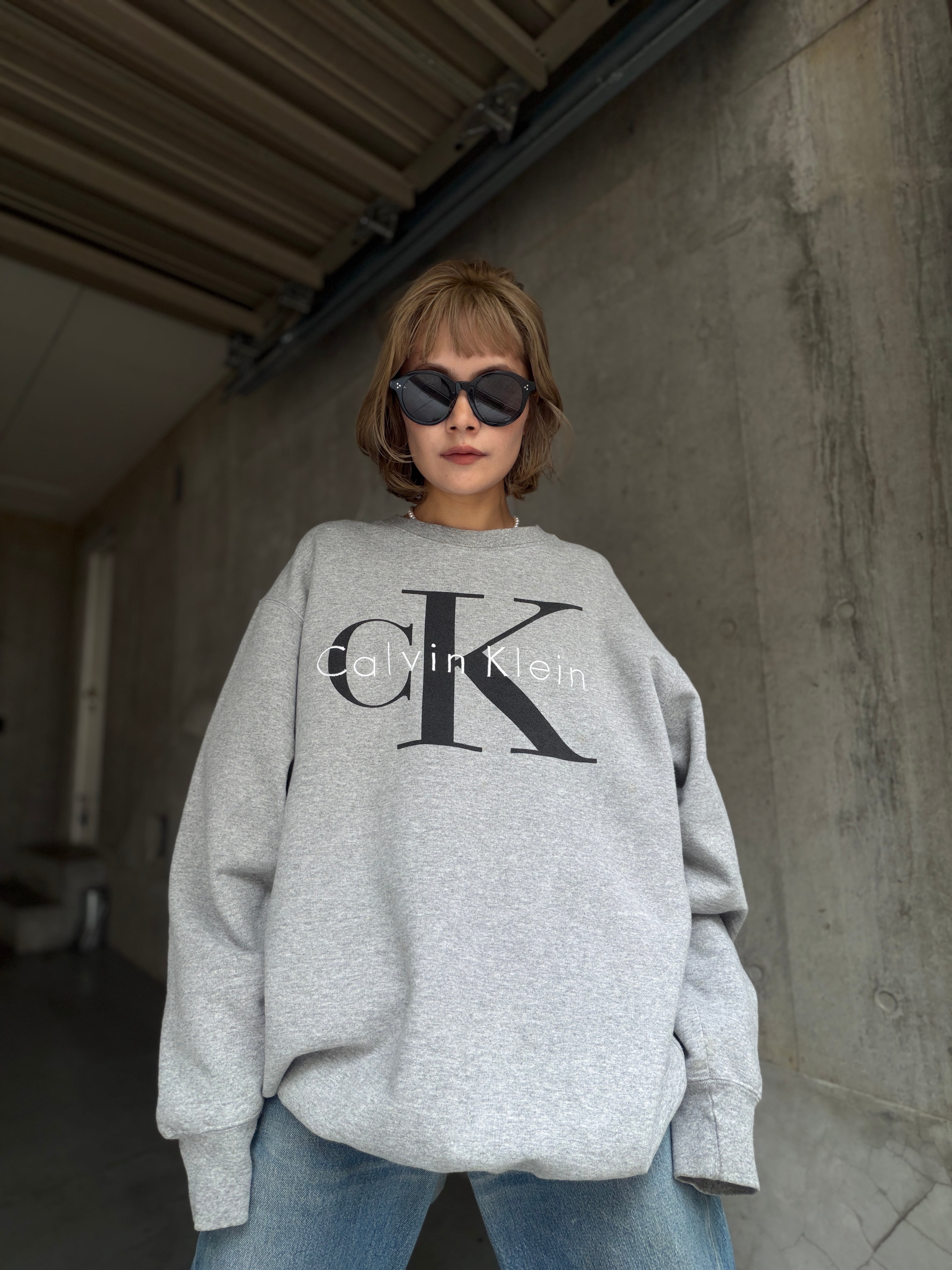(CS2369)90’s Calvin Klein logo sweat made in Canada