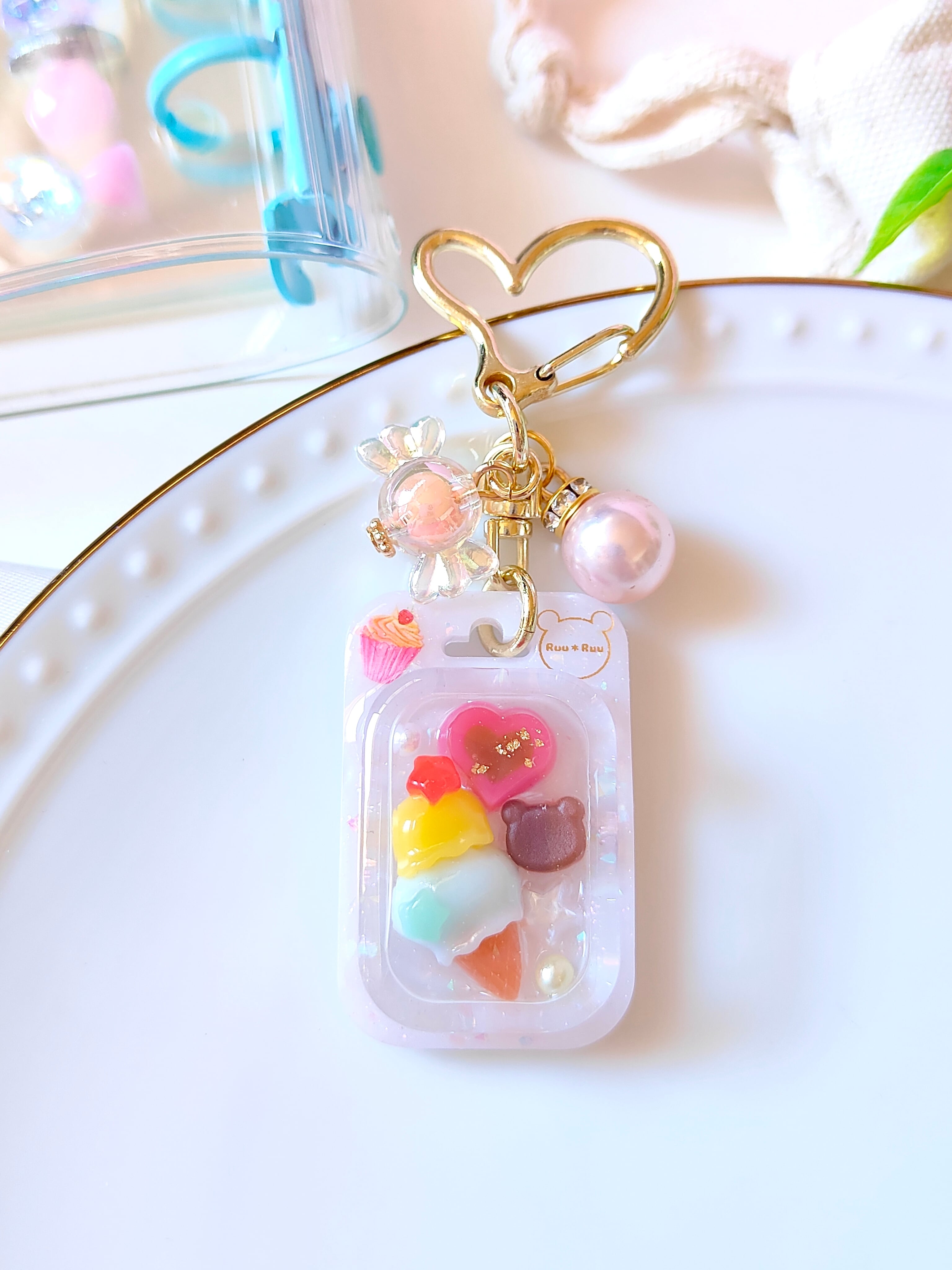 1-25】いちご×チョコにゃんこヘアゴム♡ レジン チョコレート