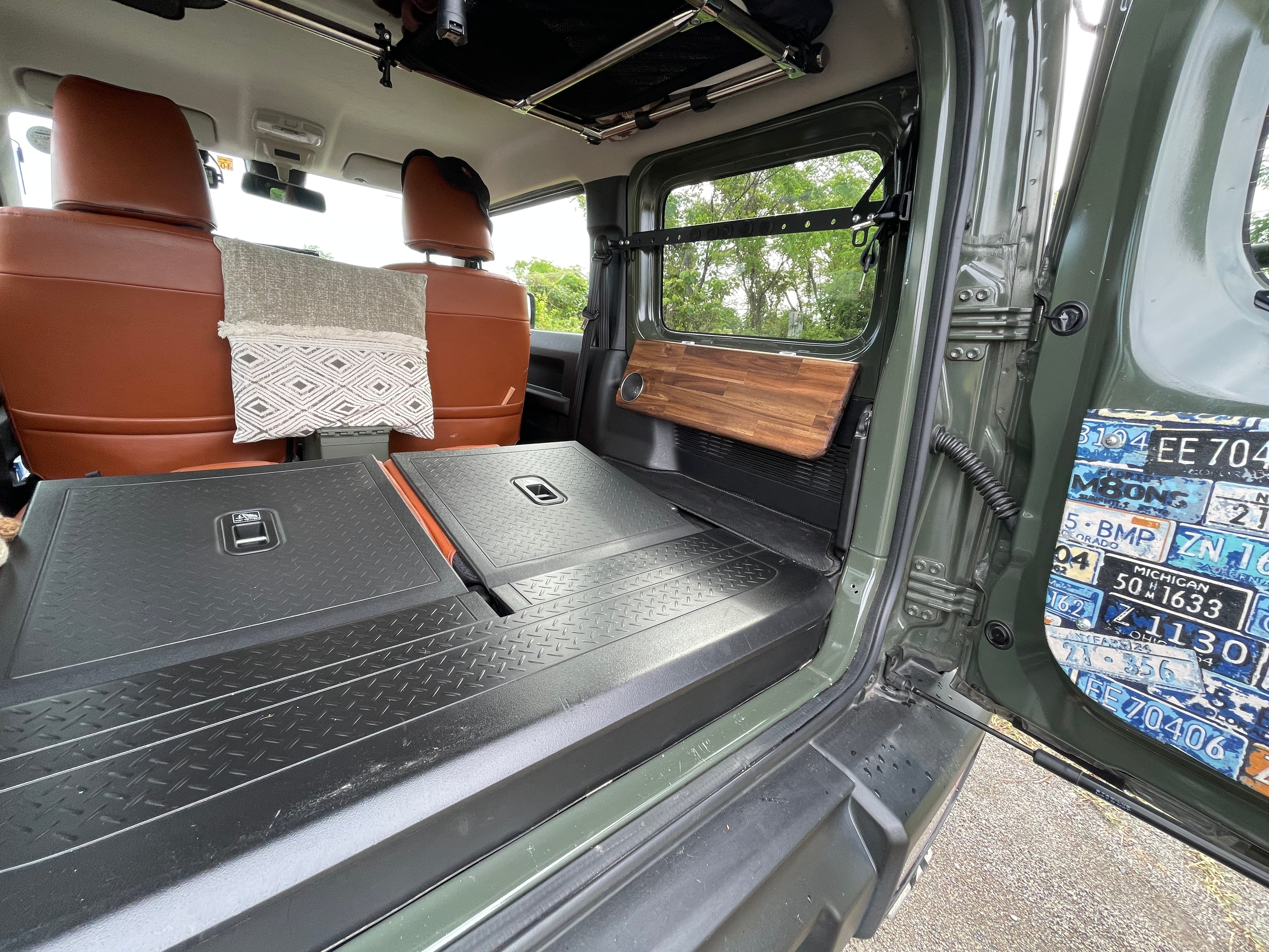 サイドテーブルレギュラーサイズドリンクホルダー付き サイドテーブル