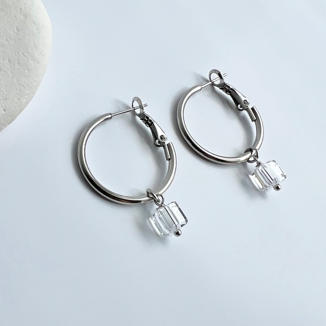 \\舞台挨拶着用//＜Silver＞キューブ水晶フープピアス / イヤリング