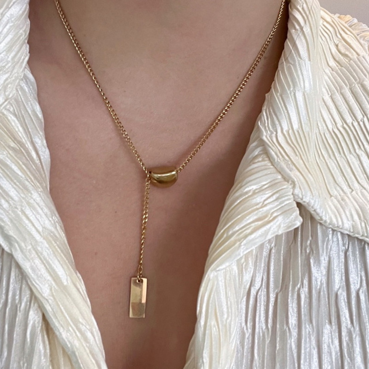 フラワーモチーフとゴールドチェーンのネックレス2点セット W10059