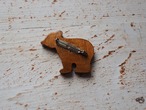 ~1990’s ALASKA souvenir Handmade wooden brooch／母くま