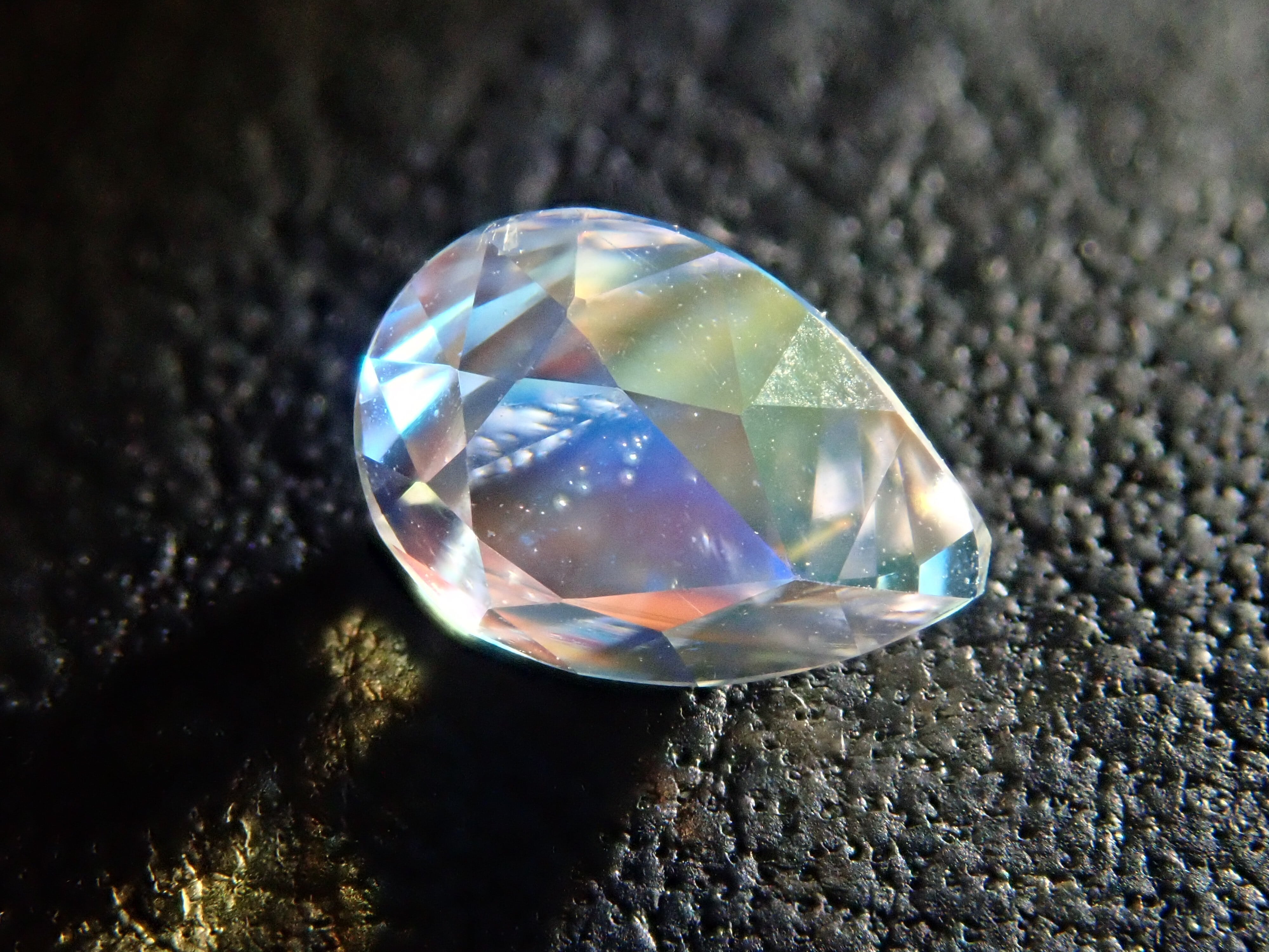 ロイヤルブルームーンストーン 0.242ct | Gem Shop Urcaguary ロイヤルブルームーンストーン 0.242ct | Gem Shop Urcaguary