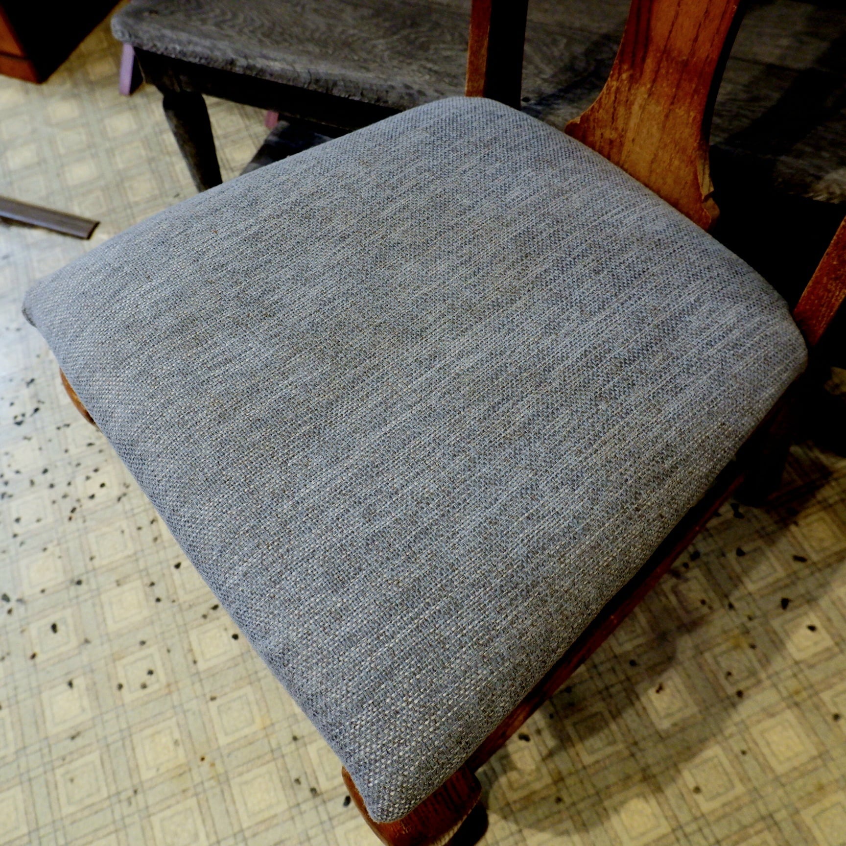 ヴィンテージ家具 無垢材 猫脚 チェア 椅子座面に薄い変色薄汚れ