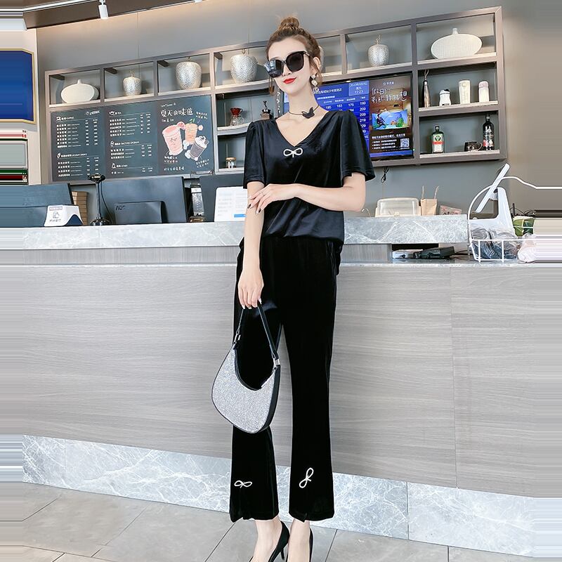 Tシャツ女性の新しいバージョンの緩い、薄いプラスサイズの女性のラウンドネックのベルベットの底入れTシャツウエスタンスタイルのブラウス大 ミックスインファッション40511401031