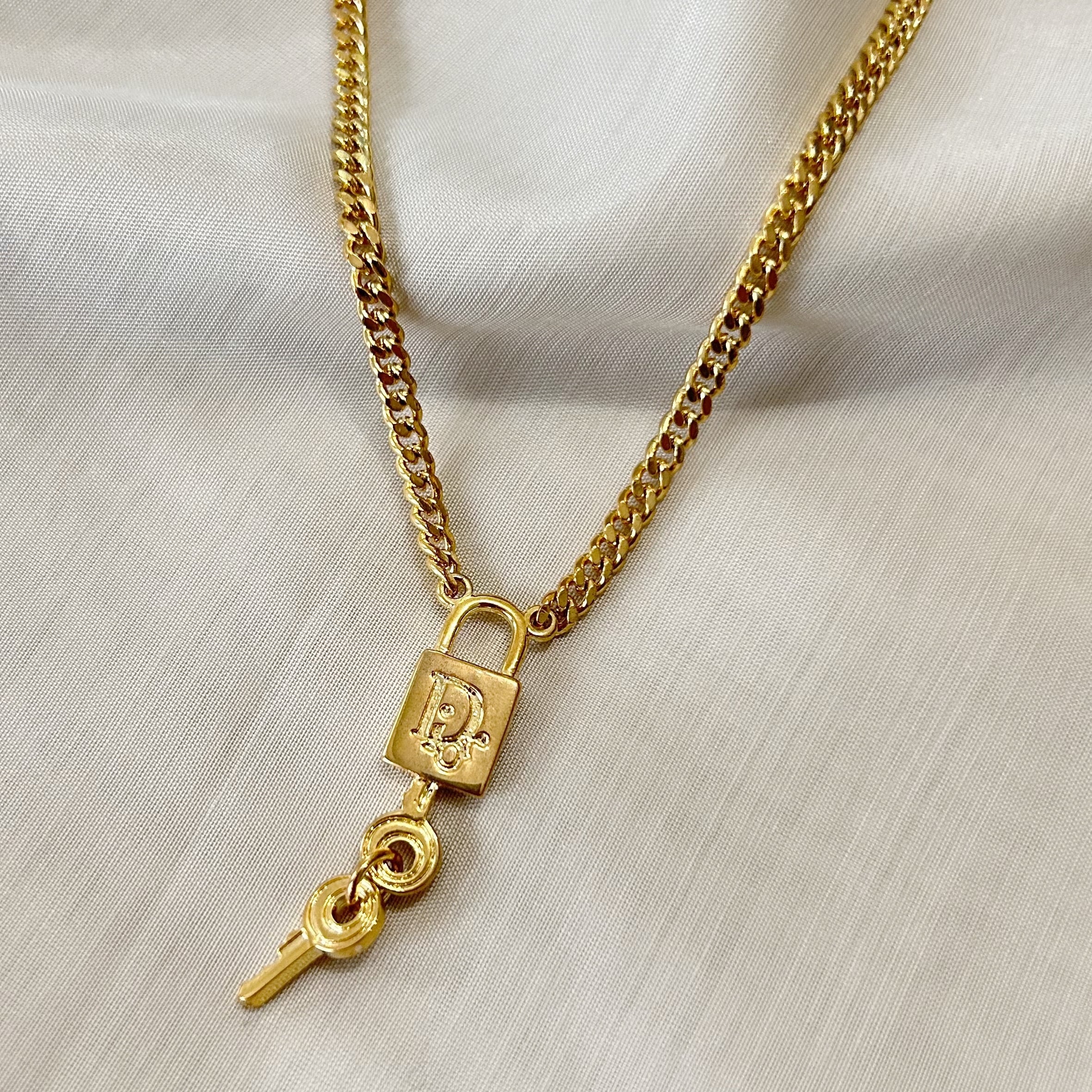 N5392】Christian Dior logo padlock necklace/クリスチャンディオール