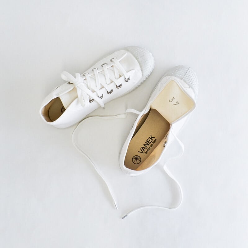VANEK ハイカットキャンバススニーカー(White）<スロバキア製>/250
