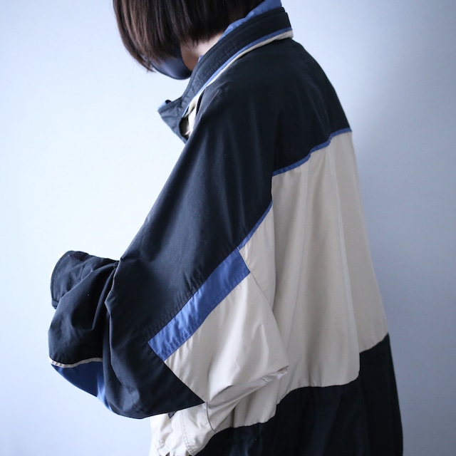 "Columbia" good coloring switching design XXL wide over silhouette mountain parka