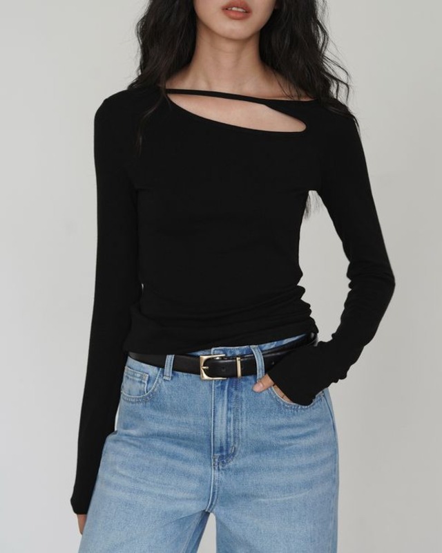 Cutout design boat neck top ◇2color　TH3556