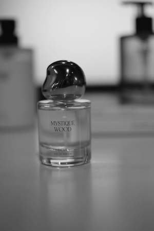 LOA / EAU DE PARFUM (MYSTIQUEWOOD)