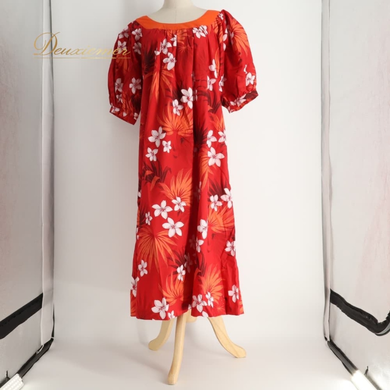 フラダンス 衣装 FANCY DRESS ファンシードレス ワンピース ドレス レッド系 プルメリア柄 花柄 植物柄 ハワイアンプリント ハワイアン アロハ フラ ダンス レッスン 練習 オレンジ系 赤 橙 白 茶 ホワイト系 ブラウン系 華やか 鮮やか かわいい おしゃれ 上品