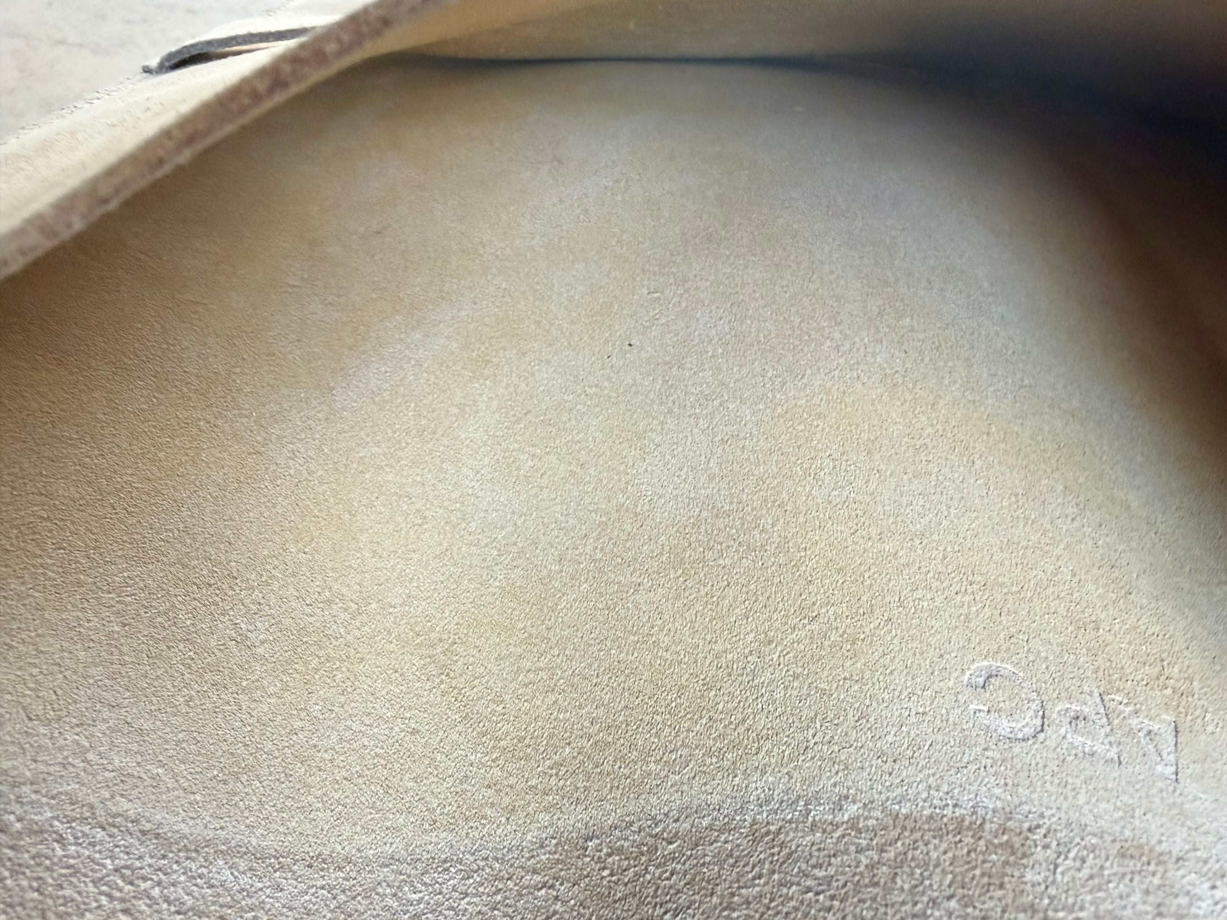 90s A.P.C. beige suede leather shoulder record bag | JESUS ARTOIS