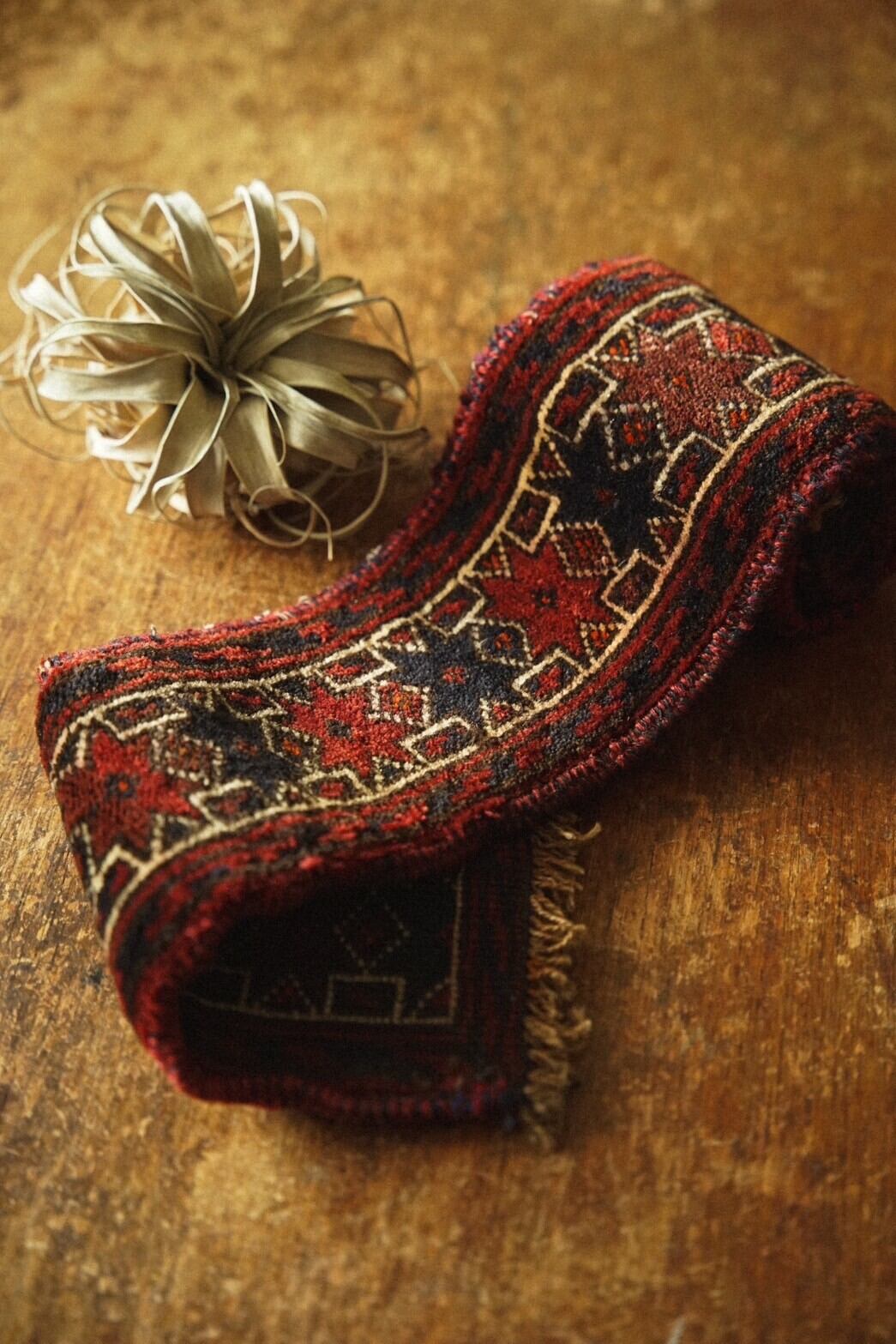 1218-01 Vintage Baluch rug