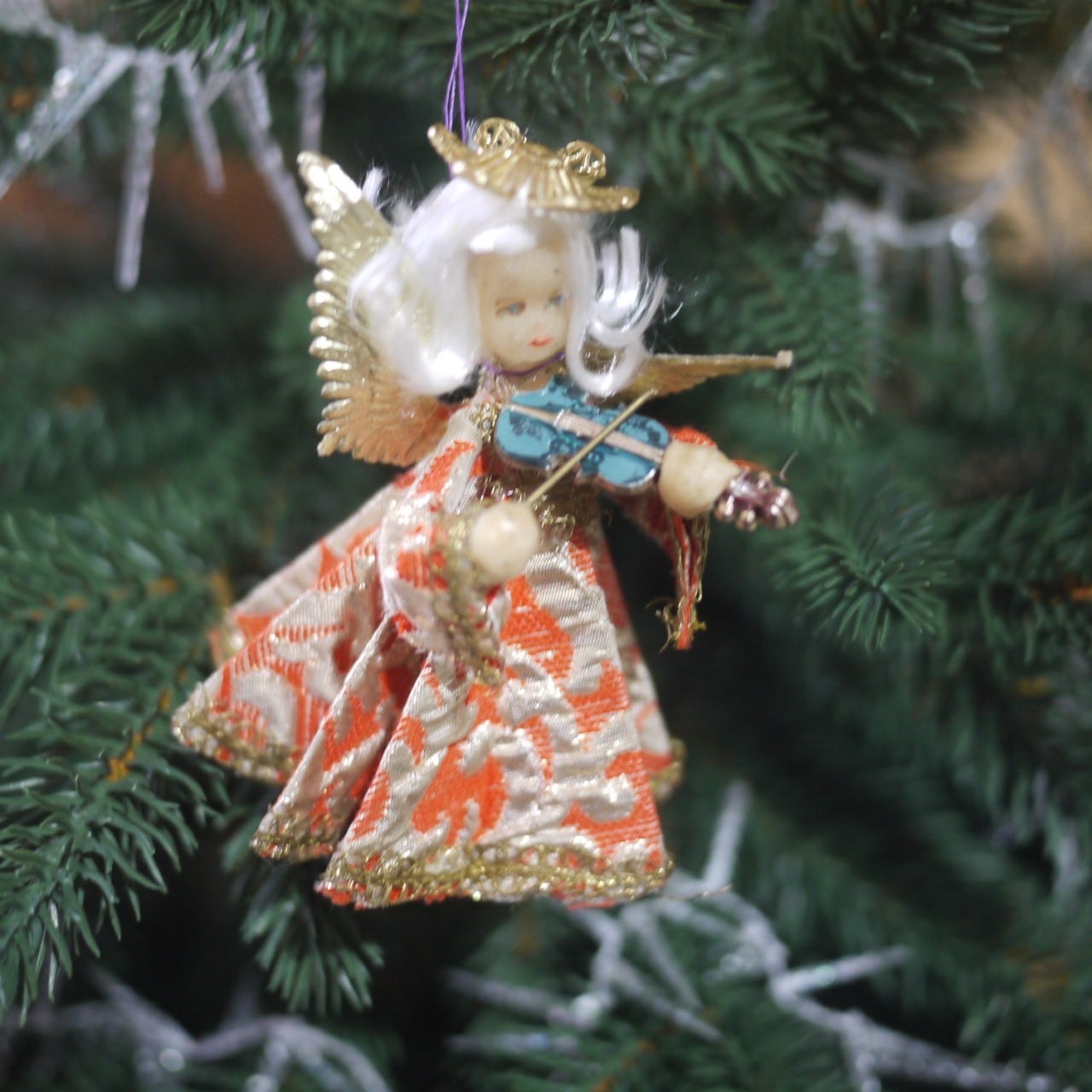 クリスマスツリートッパー バイオリンを弾く天使 ドイツ | こりすの